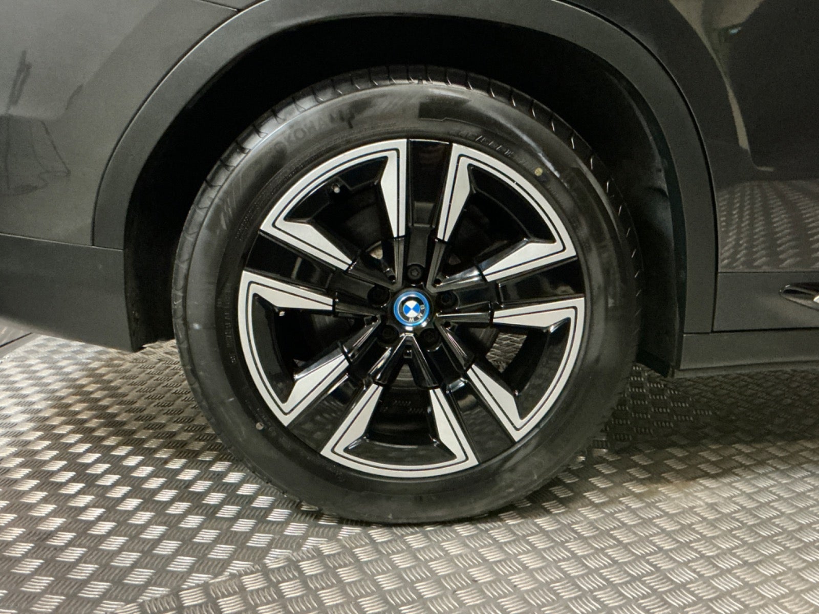 flexleasing-bmw-ix3-charged-5d-findleasing