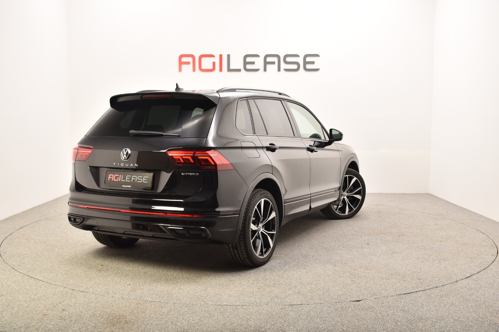 flexleasing-vw-tiguan-14-ehybrid-r-line-dsg-5d-findleasing