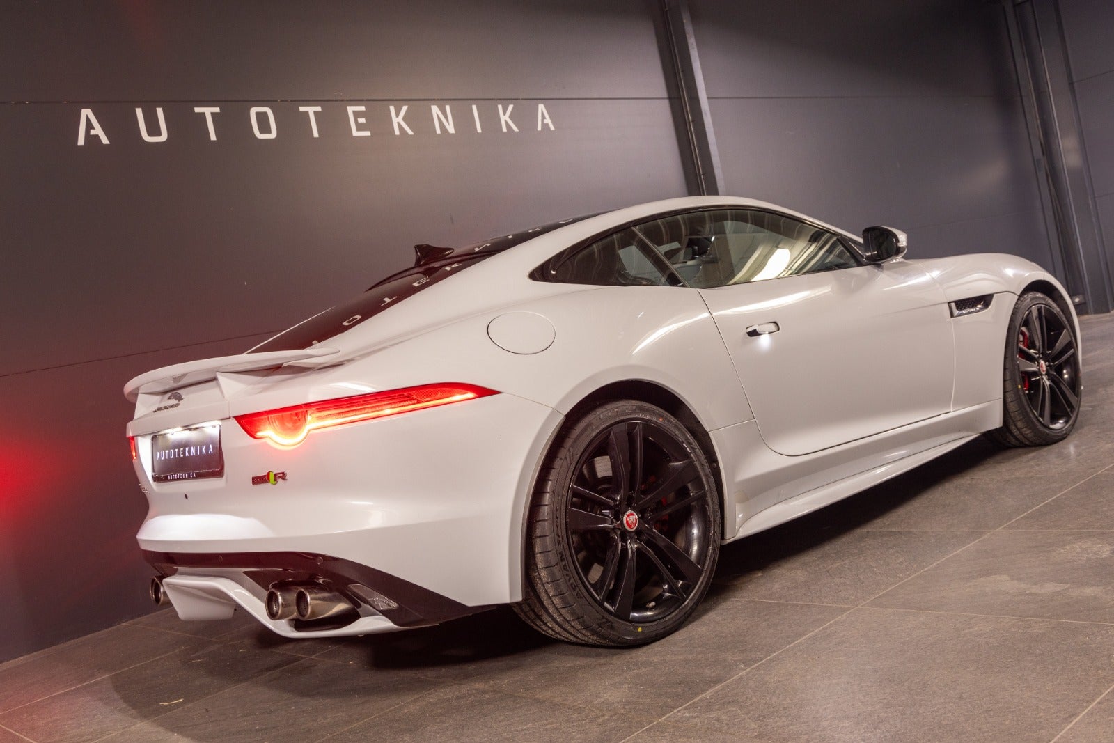 flexleasing-jaguar-f-type-50-sc-r-coupe-aut-awd-2d-findleasing