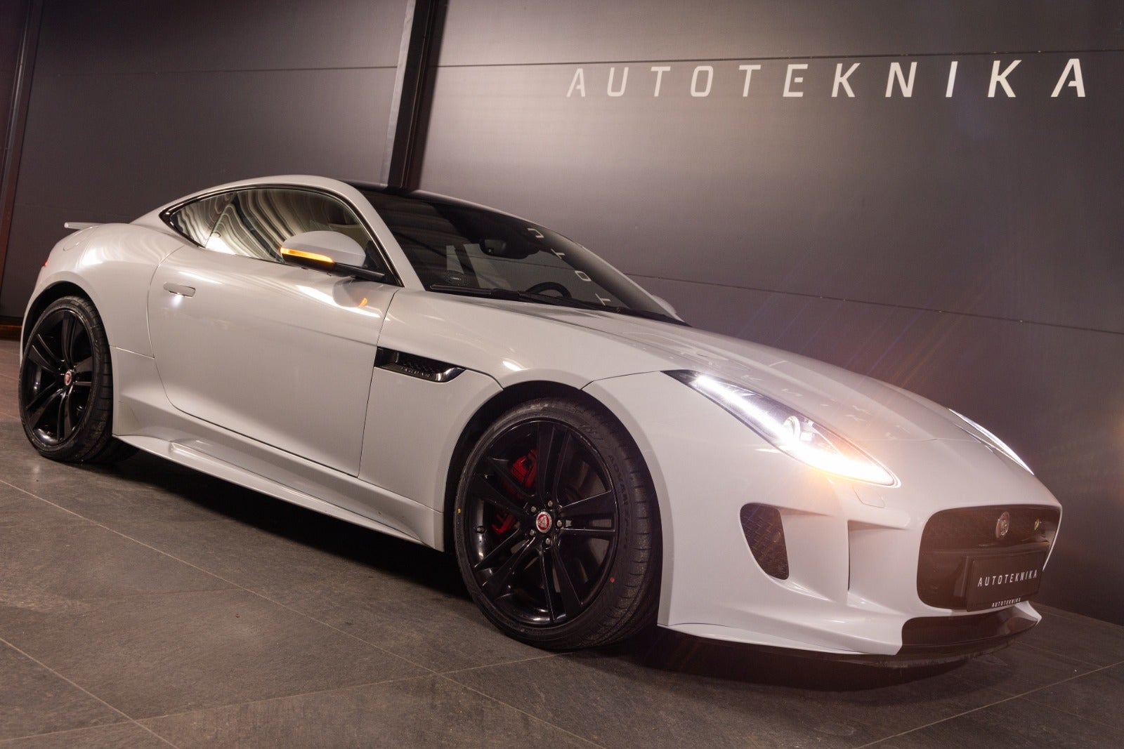 flexleasing-jaguar-f-type-50-sc-r-coupe-aut-awd-2d-findleasing