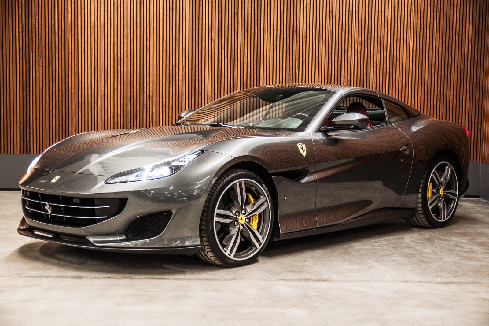 flexleasing-ferrari-portofino-39-dct-2d-findleasing