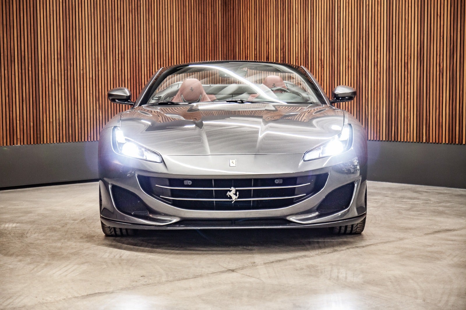 flexleasing-ferrari-portofino-39-dct-2d-findleasing