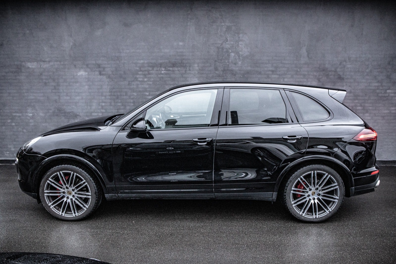 flexleasing-porsche-cayenne-30-d-tiptr-5d-findleasing