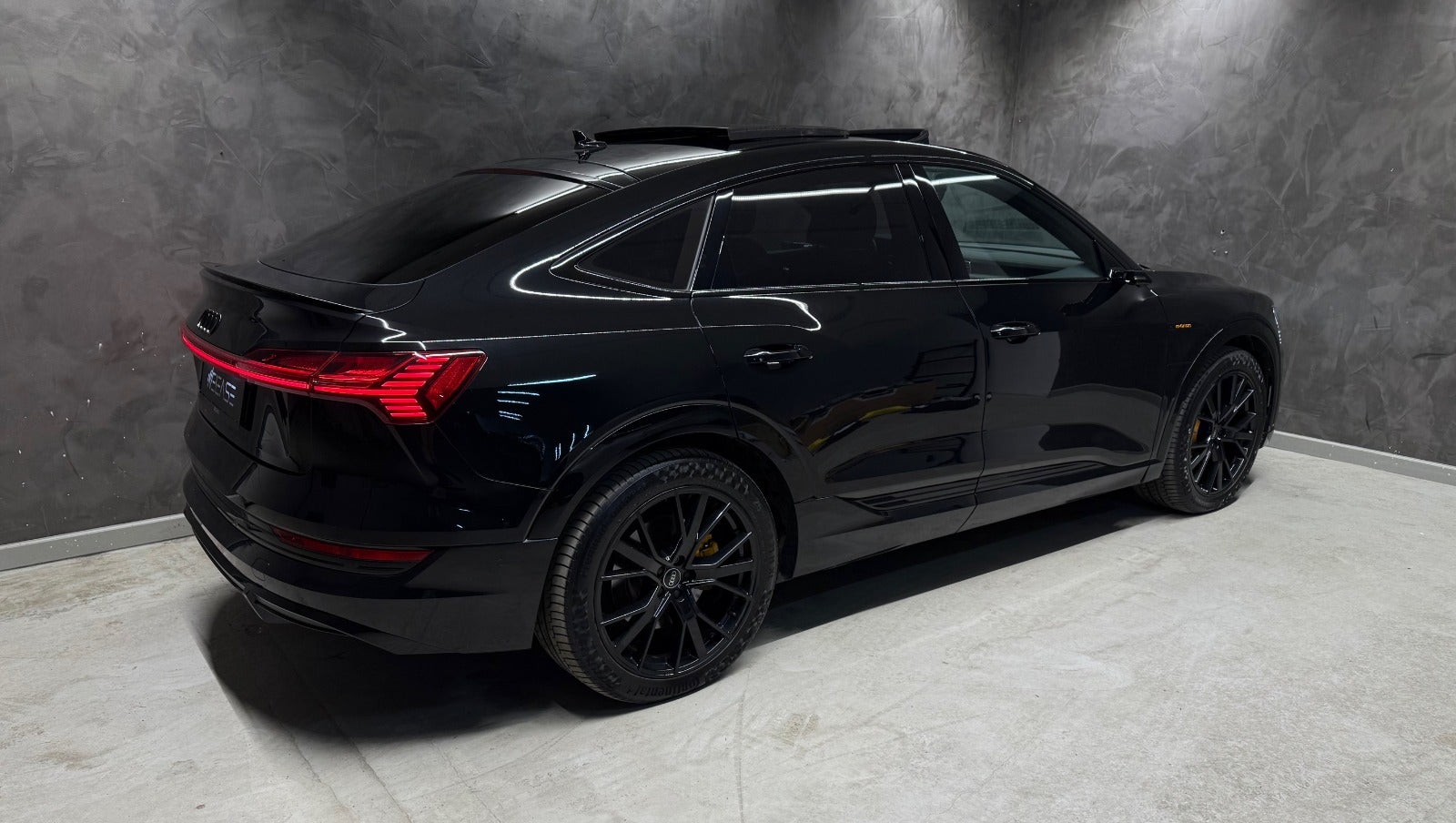 flexleasing-audi-e-tron-55-black-edition-sportback-quattro-5d-findleasing