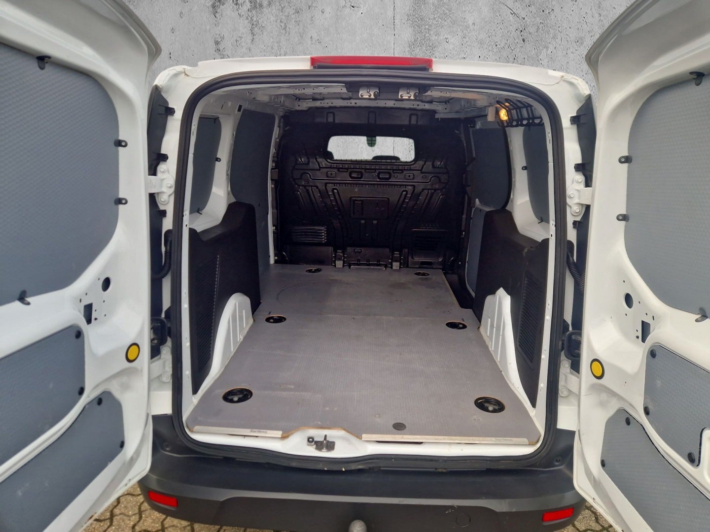 flexleasing-ford-transit-connect-15-tdci-120-trend-aut-lang-findleasing