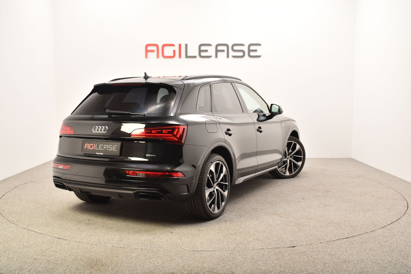 flexleasing-audi-q5-55-tfsi-e-s-line-quattro-s-tr-5d-findleasing