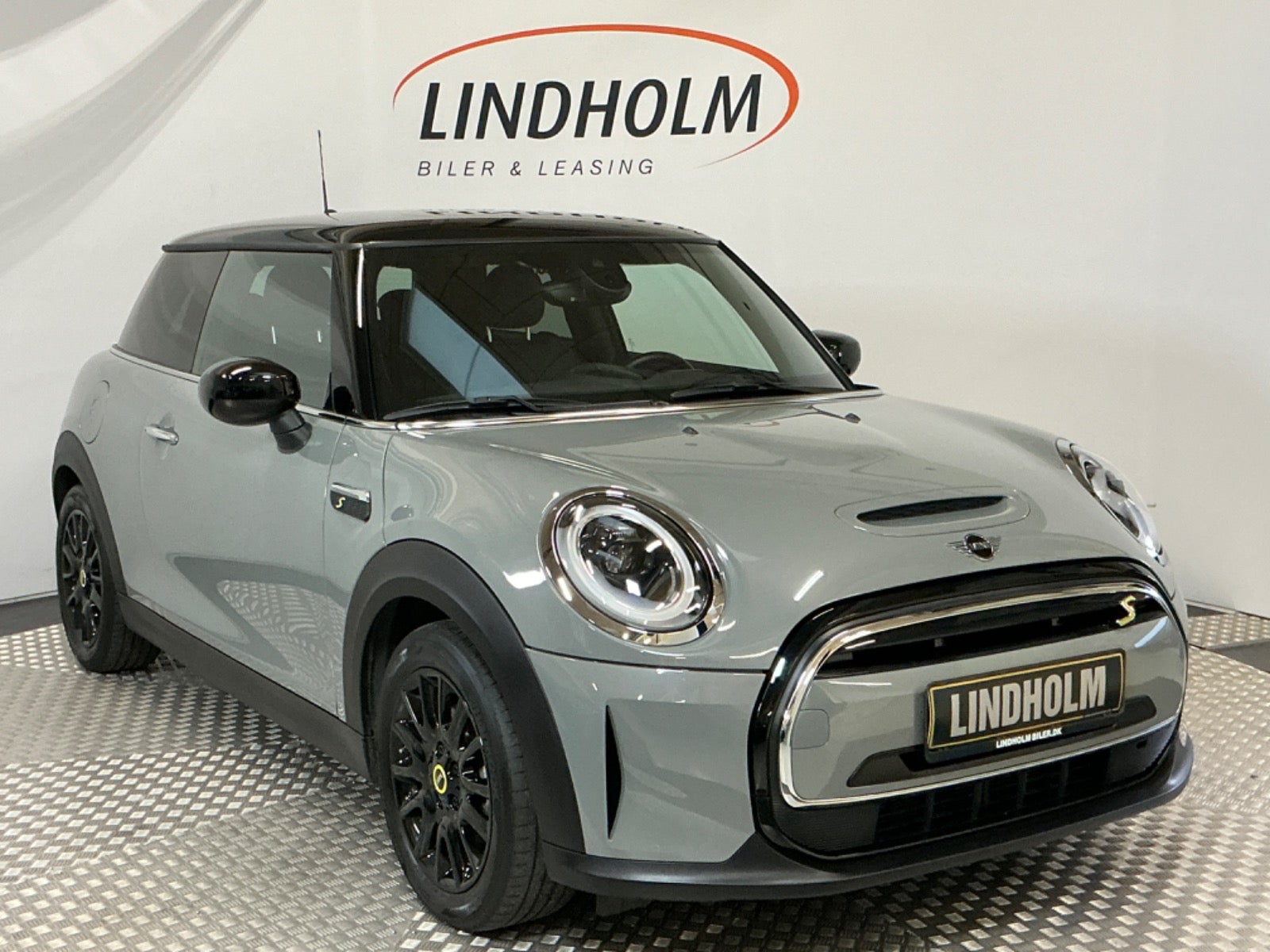 flexleasing-mini-cooper-se-classic-trim-3d-findleasing