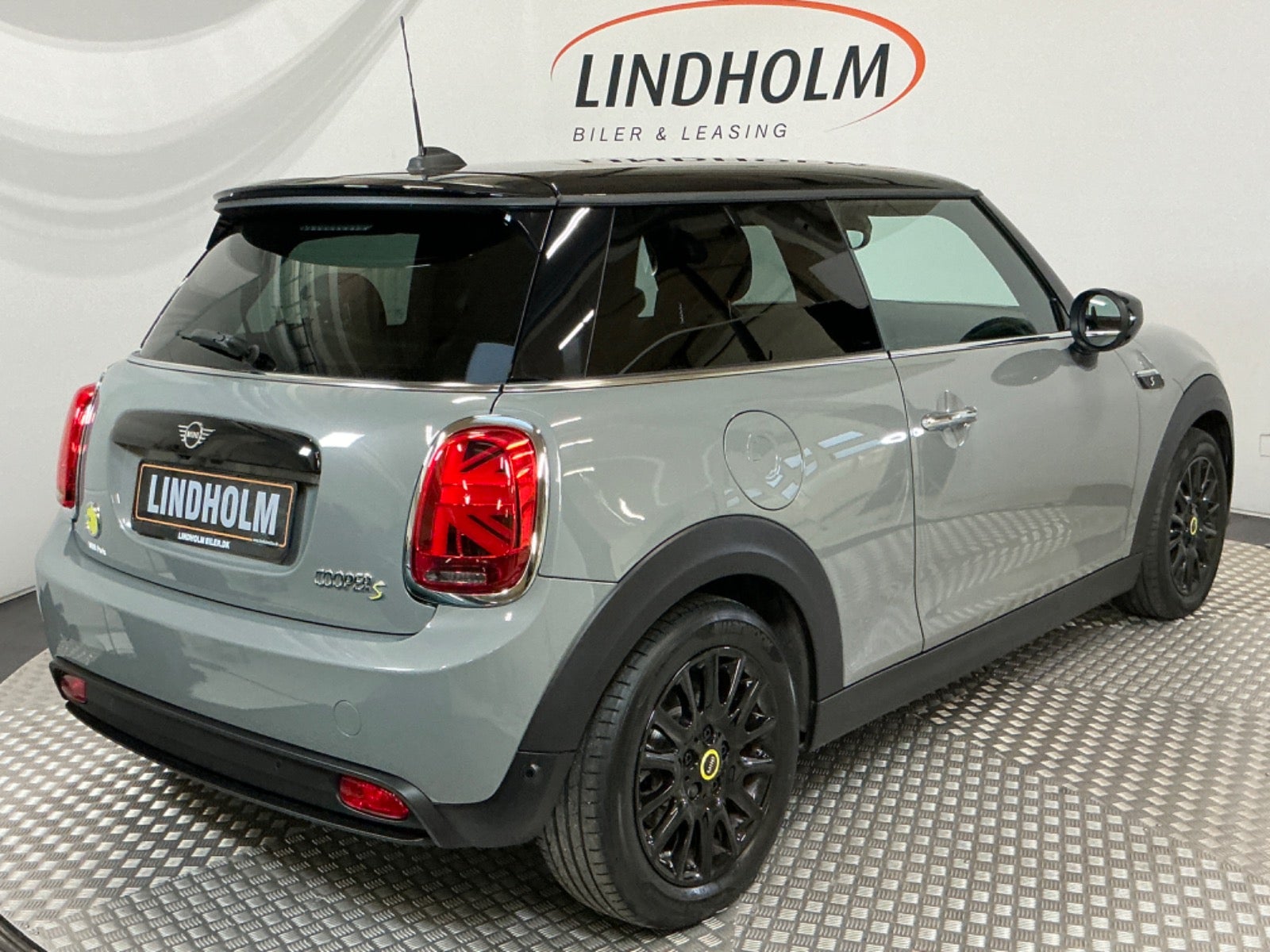 flexleasing-mini-cooper-se-classic-trim-3d-findleasing