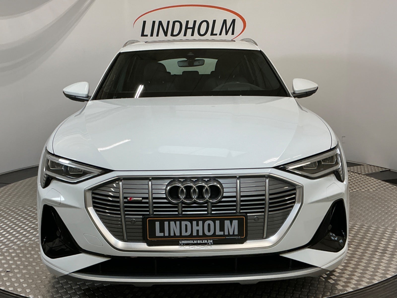 flexleasing-audi-e-tron-55-s-line-quattro-5d-findleasing