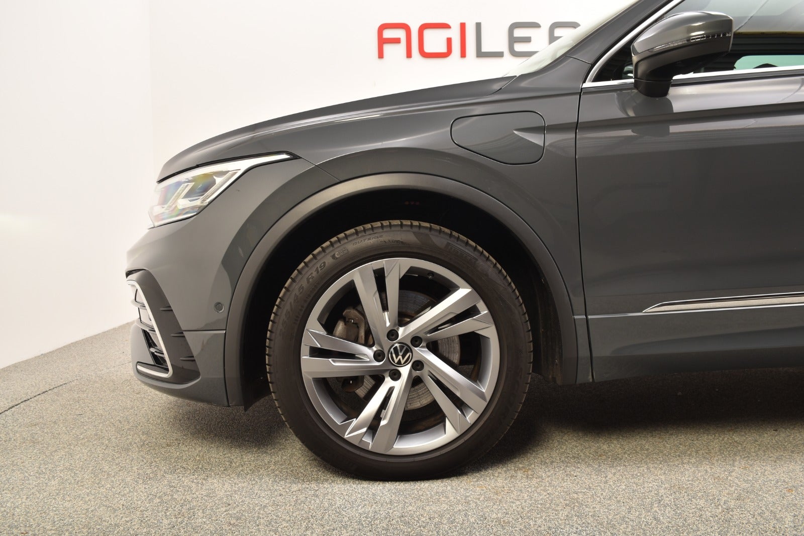 flexleasing-vw-tiguan-14-ehybrid-r-line-dsg-5d-findleasing