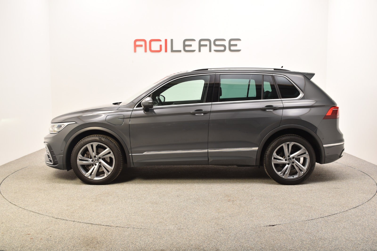 flexleasing-vw-tiguan-14-ehybrid-r-line-dsg-5d-findleasing