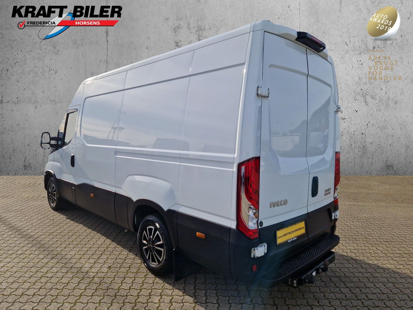 flexleasing-iveco-daily-23-35s16-12m3-van-ag8-findleasing