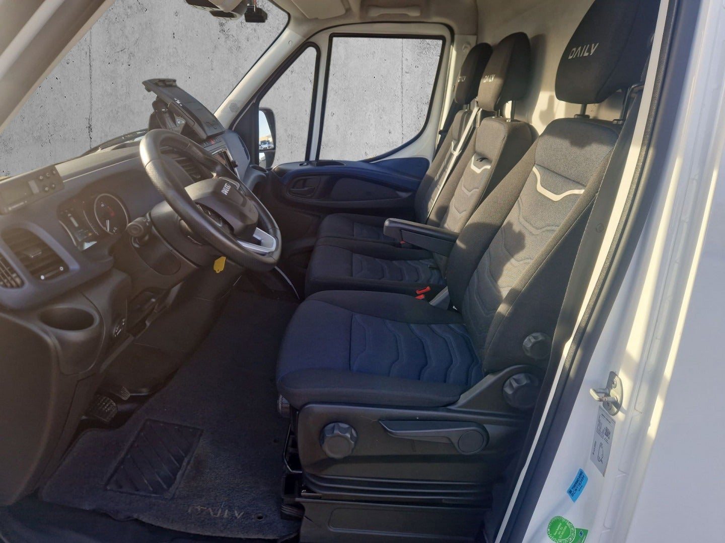 flexleasing-iveco-daily-23-35s16-16m3-klevogn-ag8-findleasing