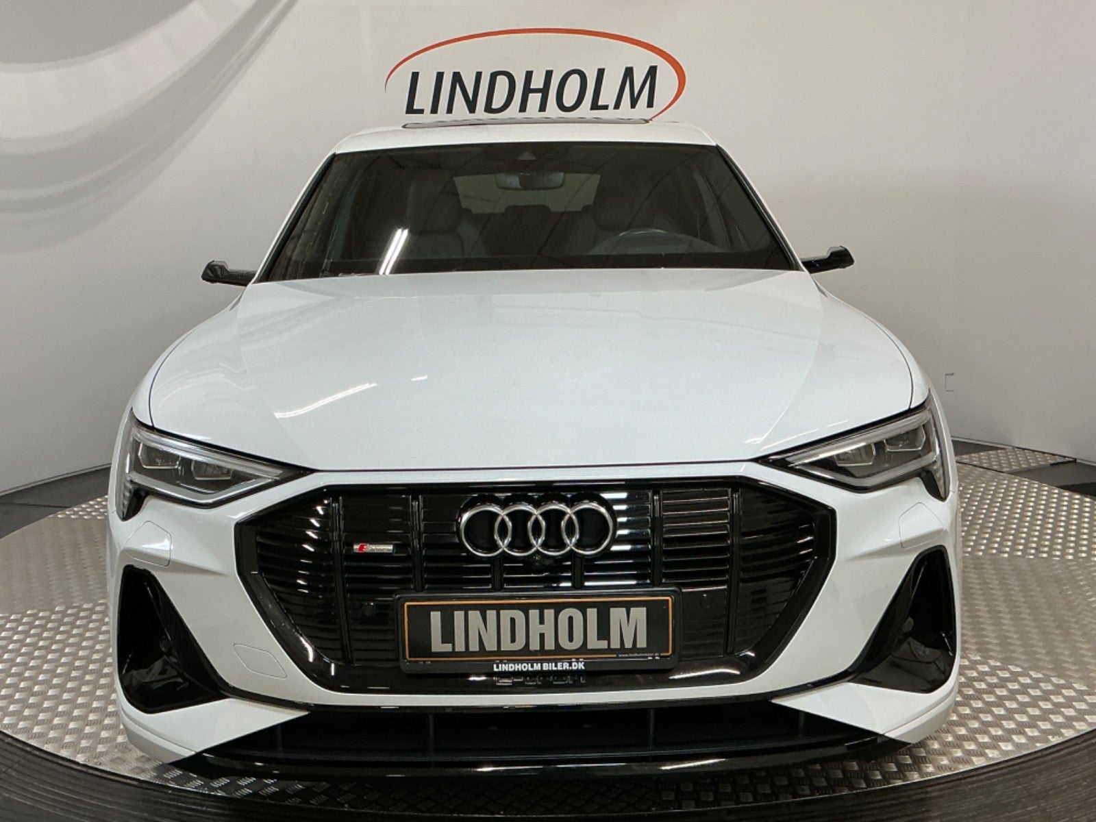 flexleasing-audi-e-tron-55-s-line-sportback-quattro-5d-findleasing