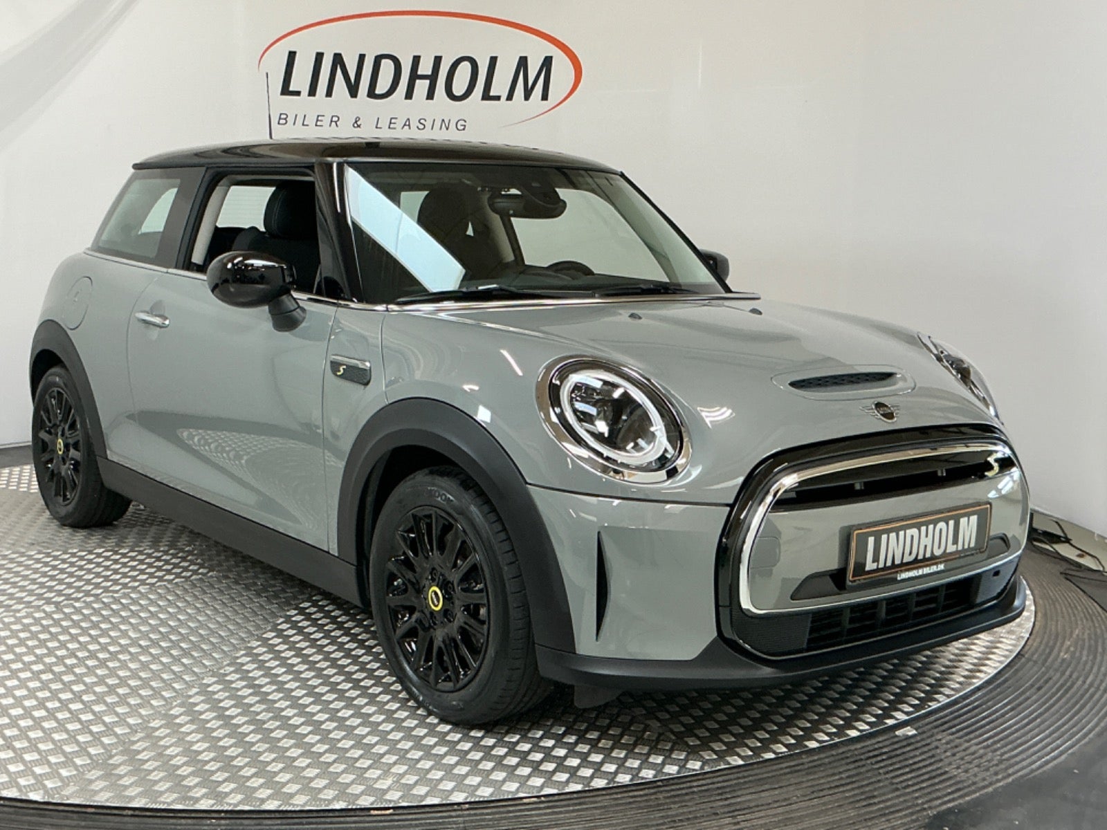 flexleasing-mini-cooper-se-classic-trim-3d-findleasing