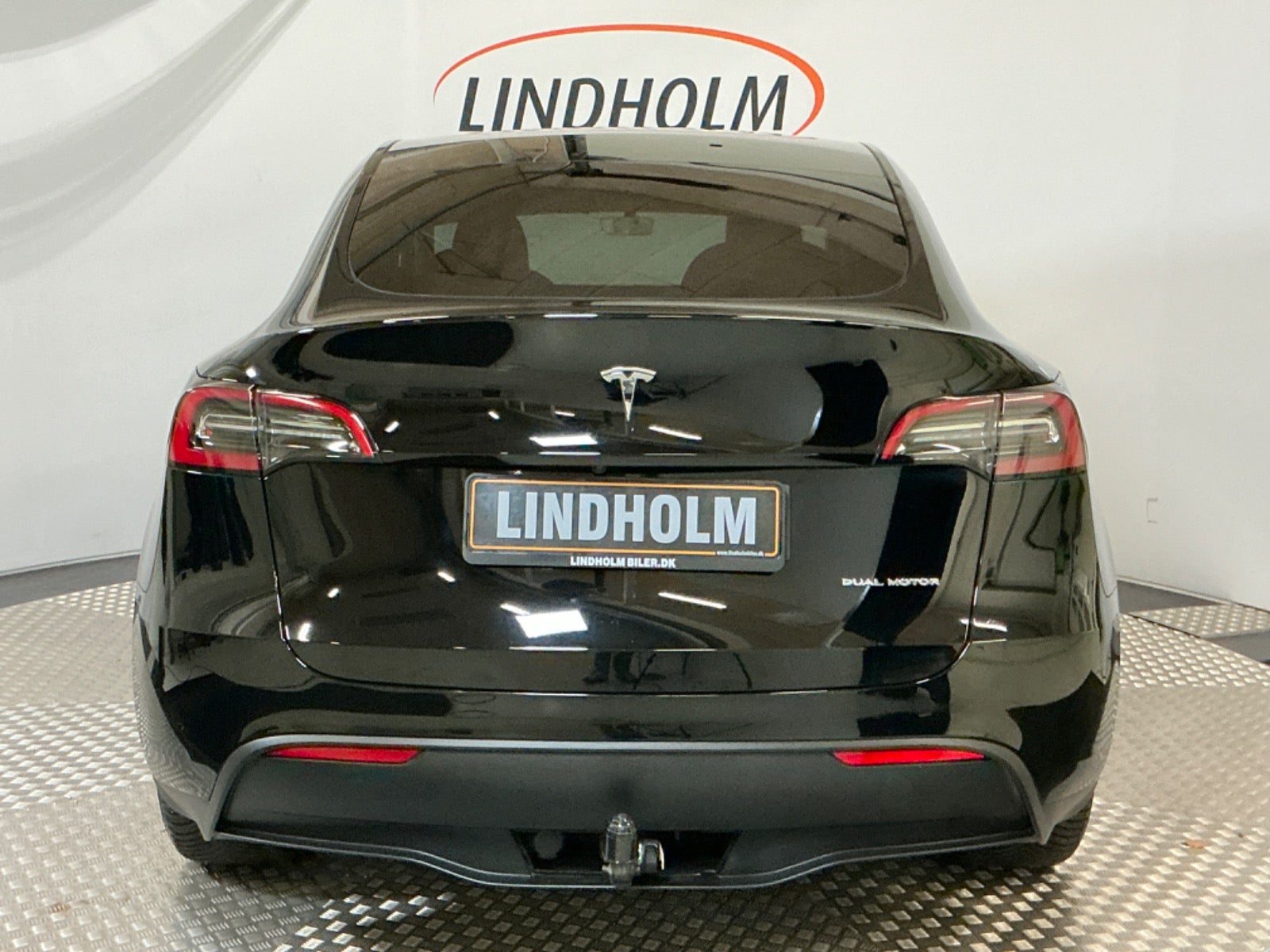 flexleasing-tesla-model-y-long-range-awd-5d-findleasing