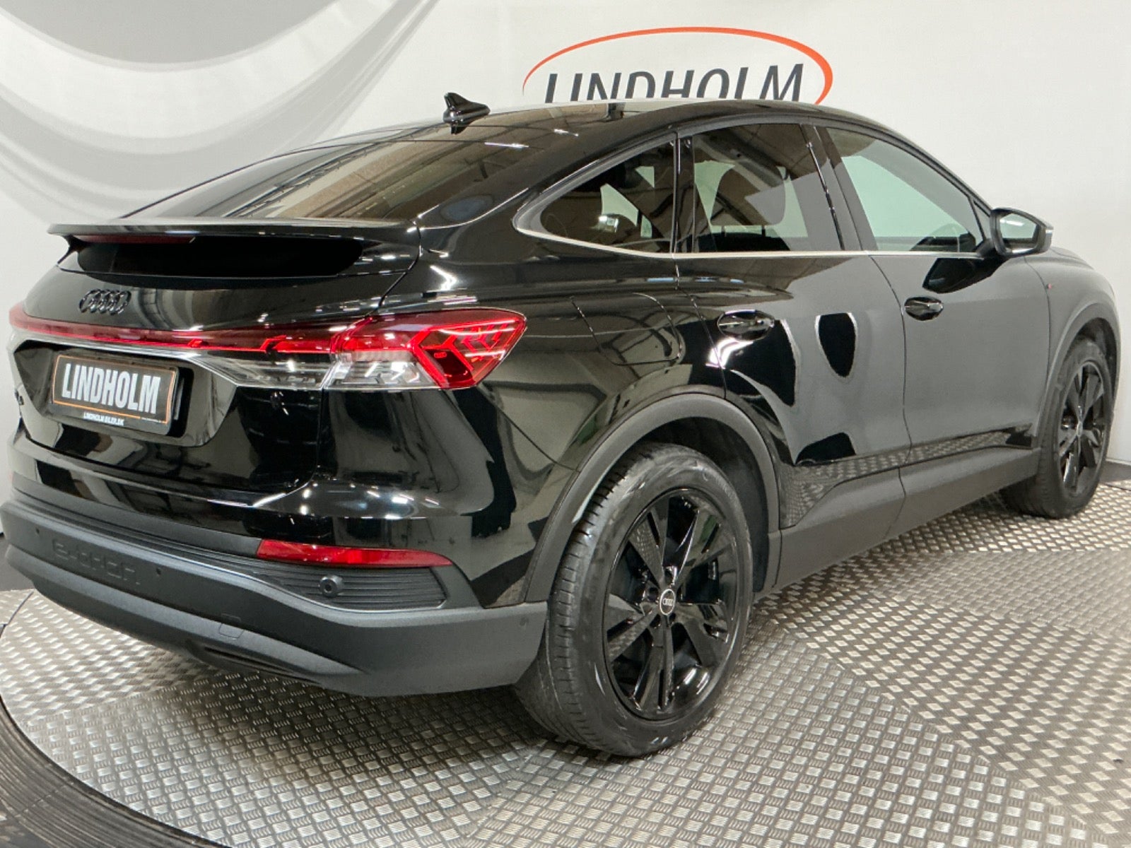 flexleasing-audi-q4-e-tron-40-s-line-sportback-5d-findleasing