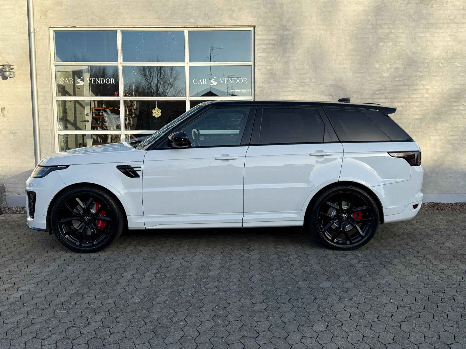 flexleasing-land-rover-range-rover-sport-50-p575-svr-aut-5d-findleasing