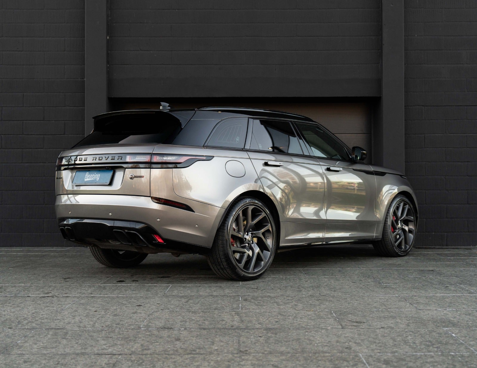 flexleasing-land-rover-range-rover-velar-50-p550-svautobiography-dynamic-5d-findleasing