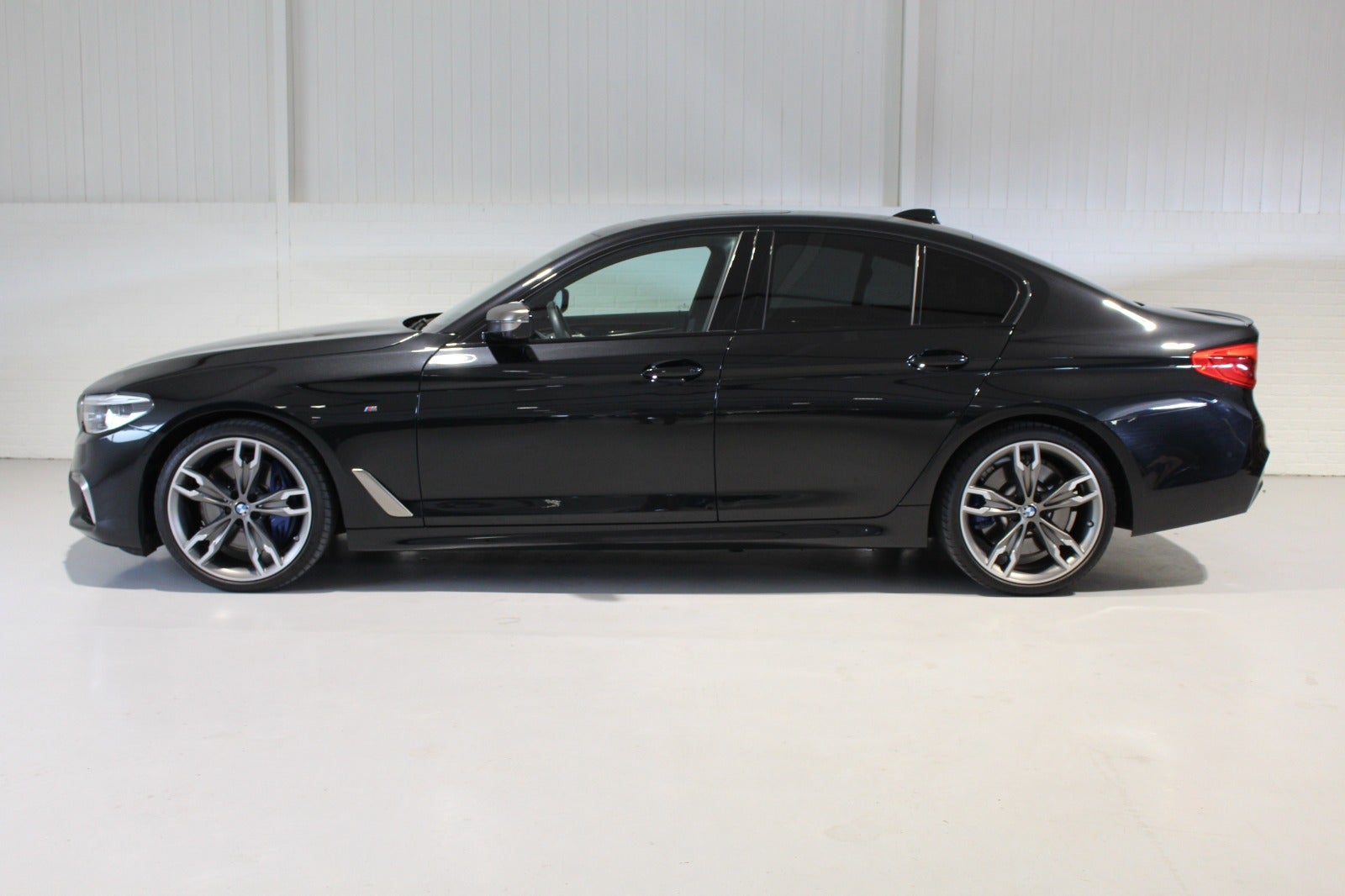 flexleasing-bmw-m550i-44-xdrive-aut-4d-findleasing