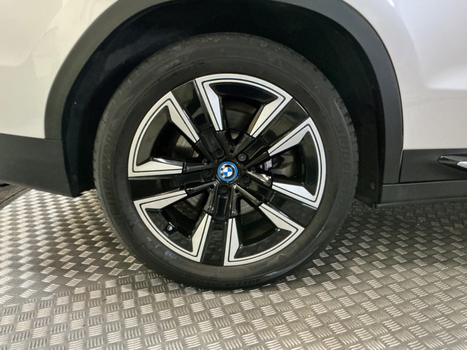 flexleasing-bmw-ix3-charged-5d-findleasing