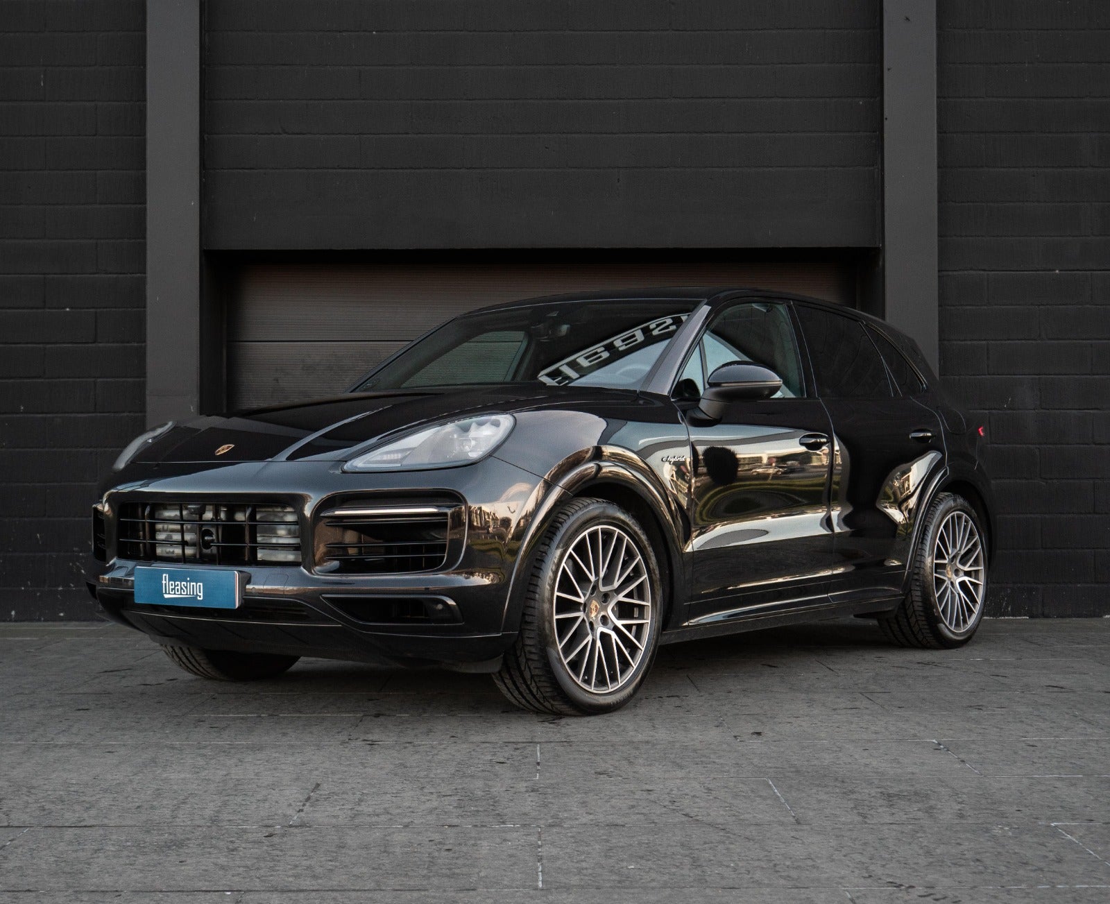 flexleasing-porsche-cayenne-30-e-hybrid-tiptr-5d-findleasing