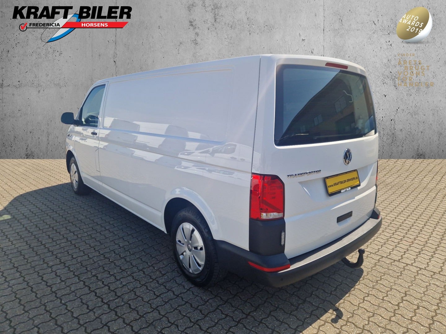 flexleasing-vw-transporter-20-tdi-150-kassevogn-lang-findleasing