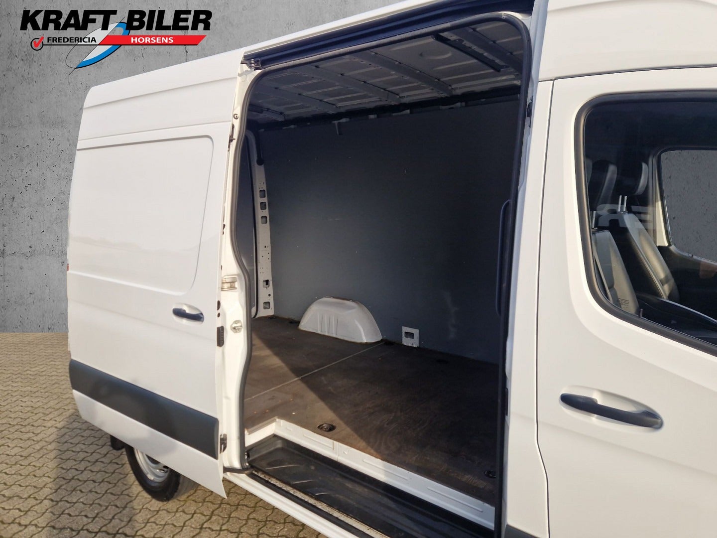 flexleasing-mercedes-sprinter-316-22-cdi-a2-kassevogn-rwd-findleasing