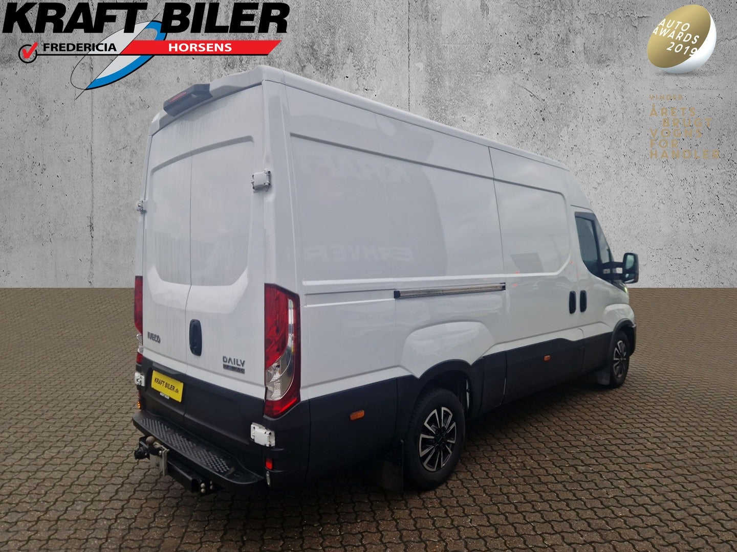 flexleasing-iveco-daily-30-35s18-12m3-van-ag8-findleasing