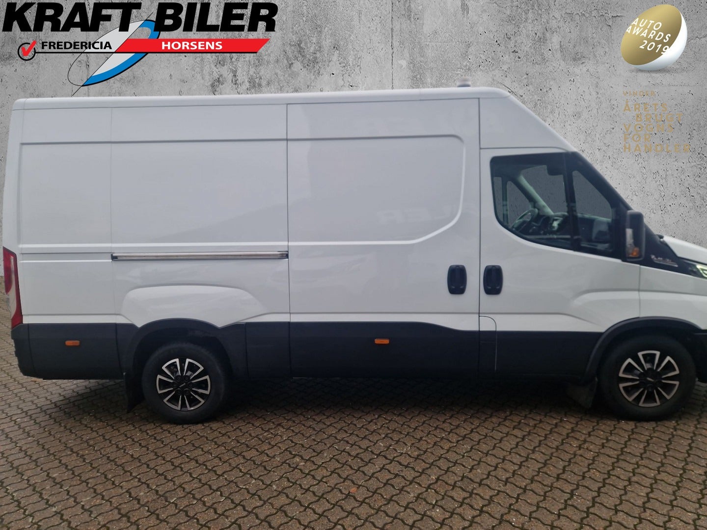 flexleasing-iveco-daily-30-35s18-12m3-van-ag8-findleasing