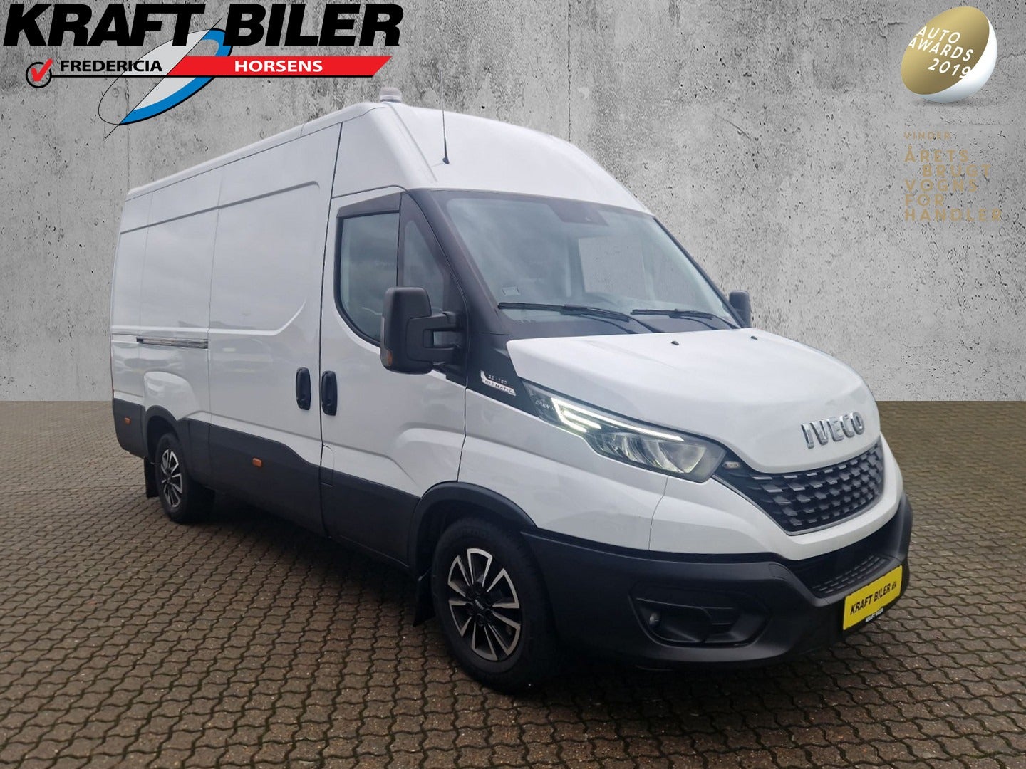 flexleasing-iveco-daily-30-35s18-12m3-van-ag8-findleasing