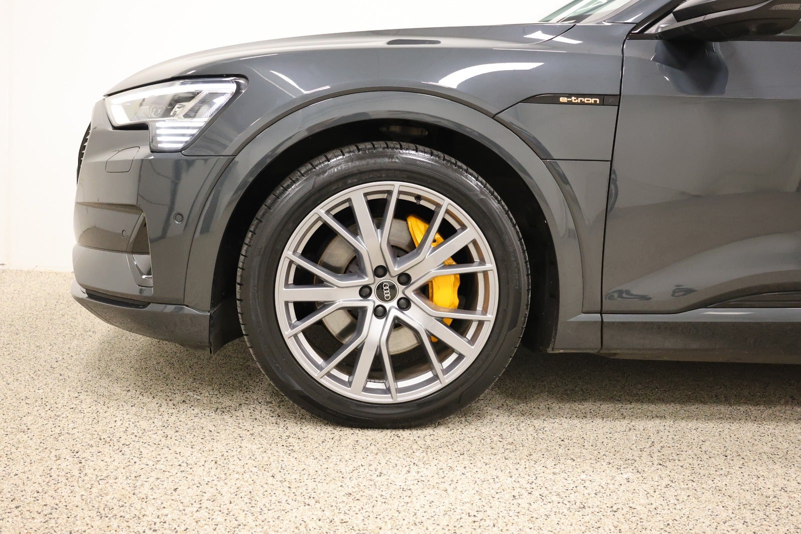 flexleasing-audi-e-tron-55-prestige-sportback-quattro-5d-findleasing