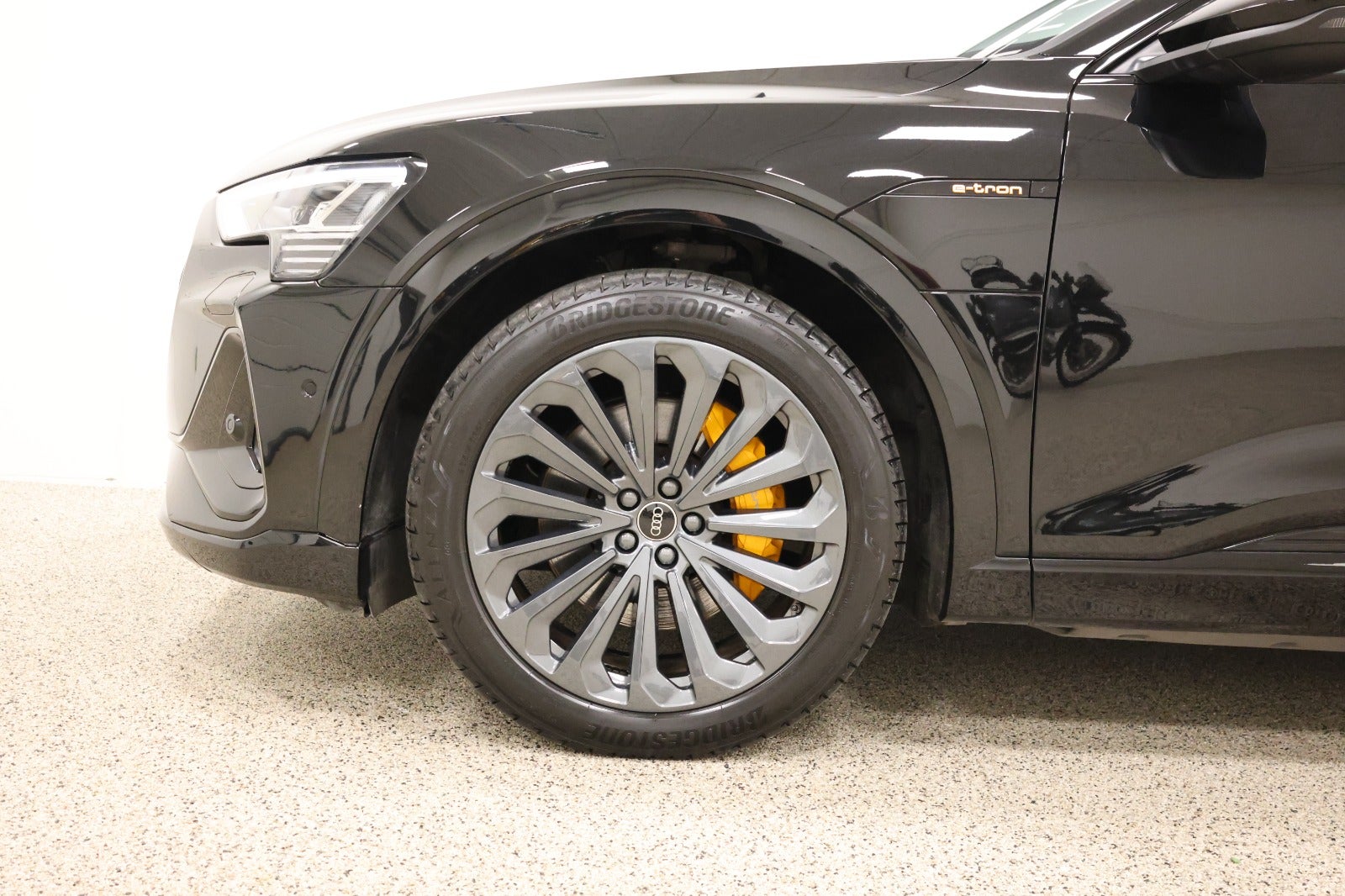 flexleasing-audi-e-tron-55-s-line-sportback-quattro-5d-findleasing