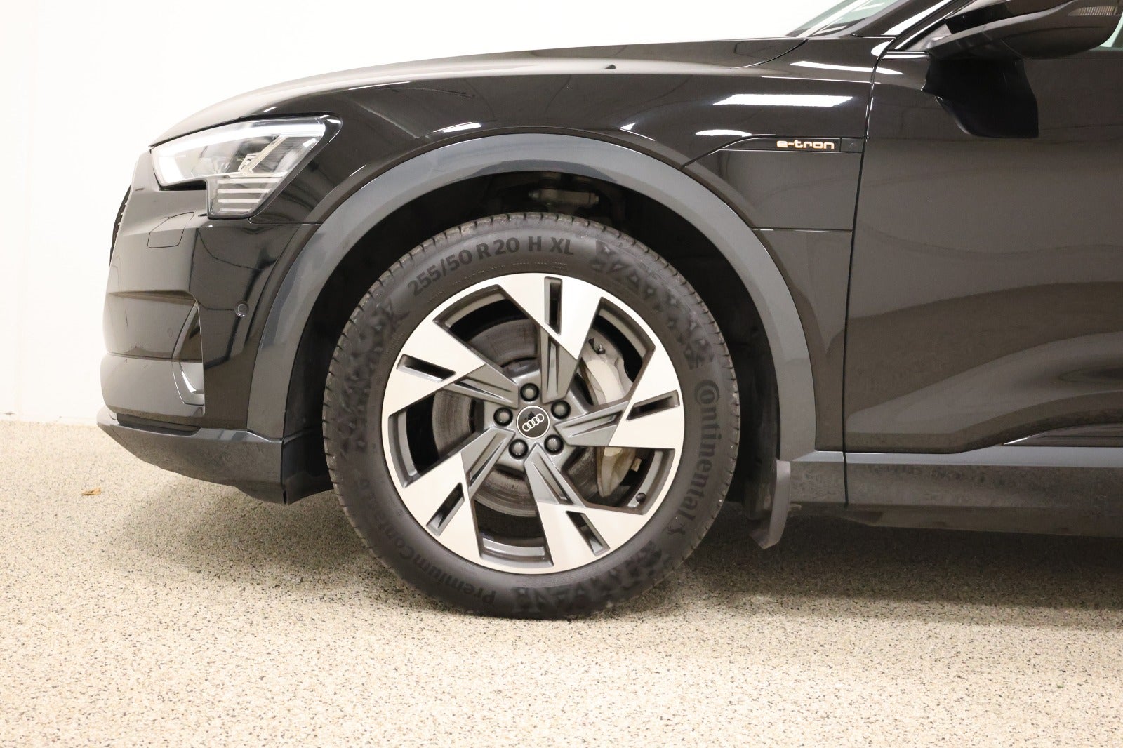 flexleasing-audi-e-tron-55-advanced-quattro-5d-findleasing