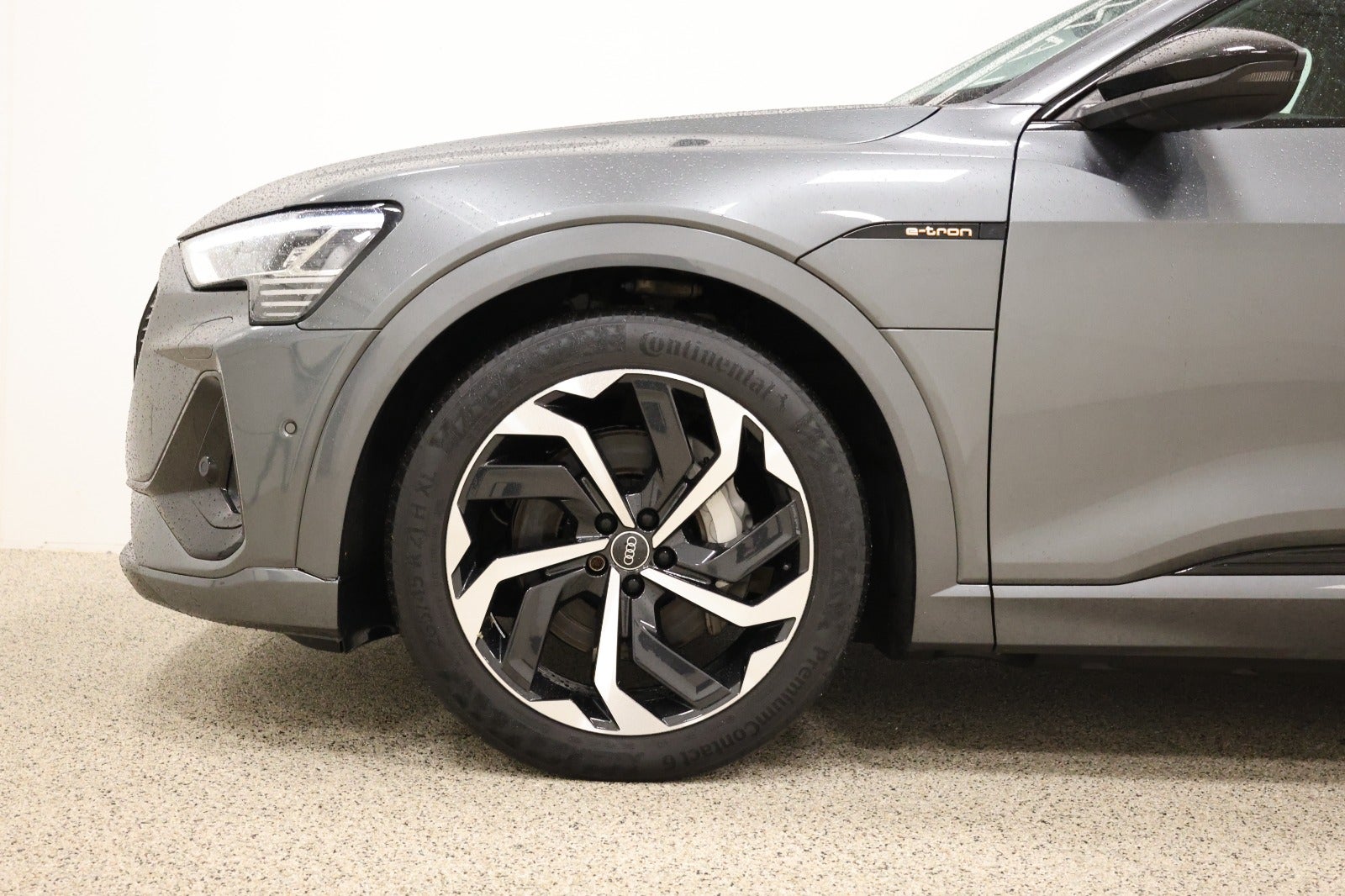 flexleasing-audi-e-tron-55-s-line-sportback-quattro-5d-findleasing