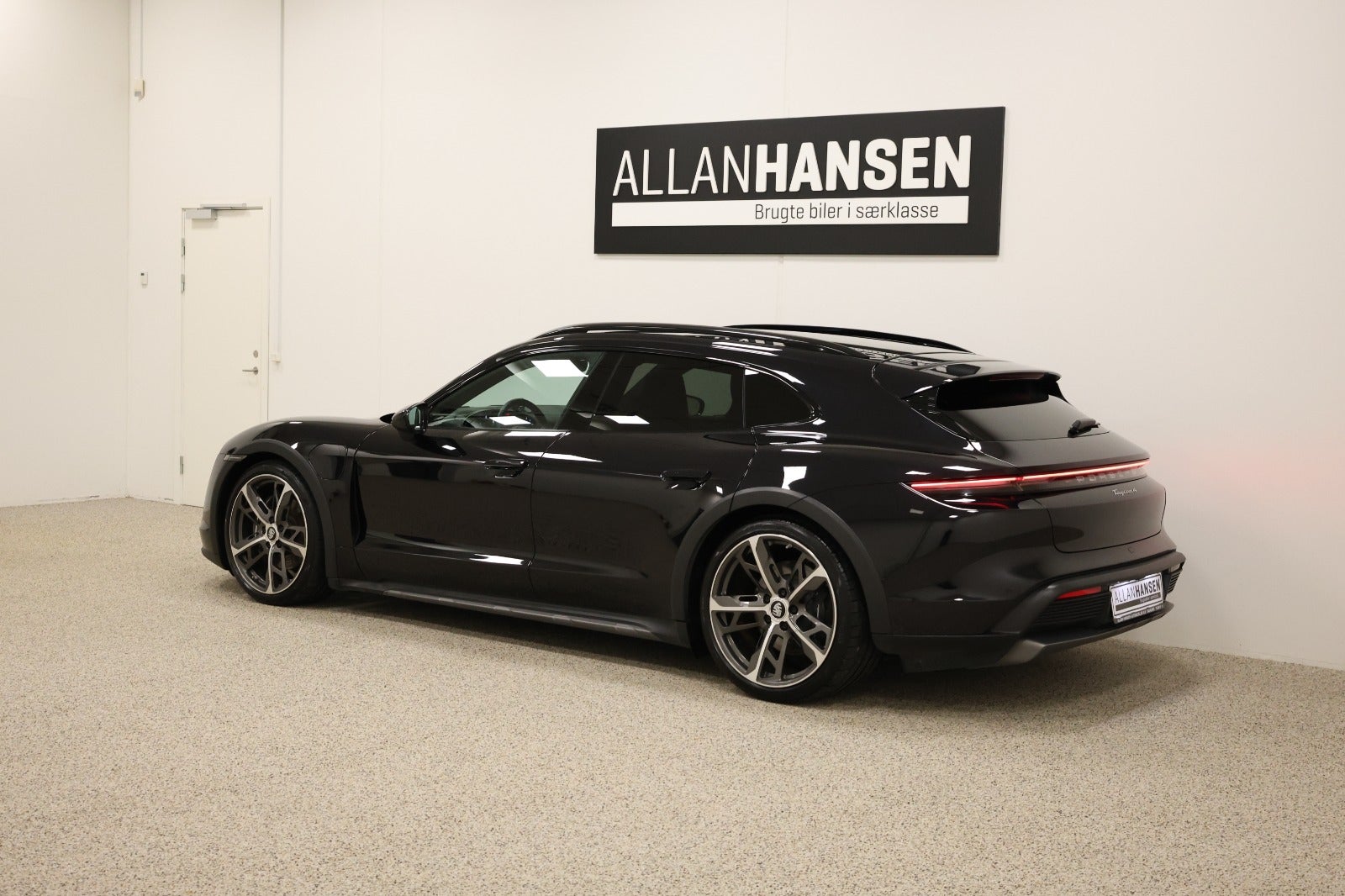 flexleasing-porsche-taycan-4-performance-cross-turismo-5d-findleasing