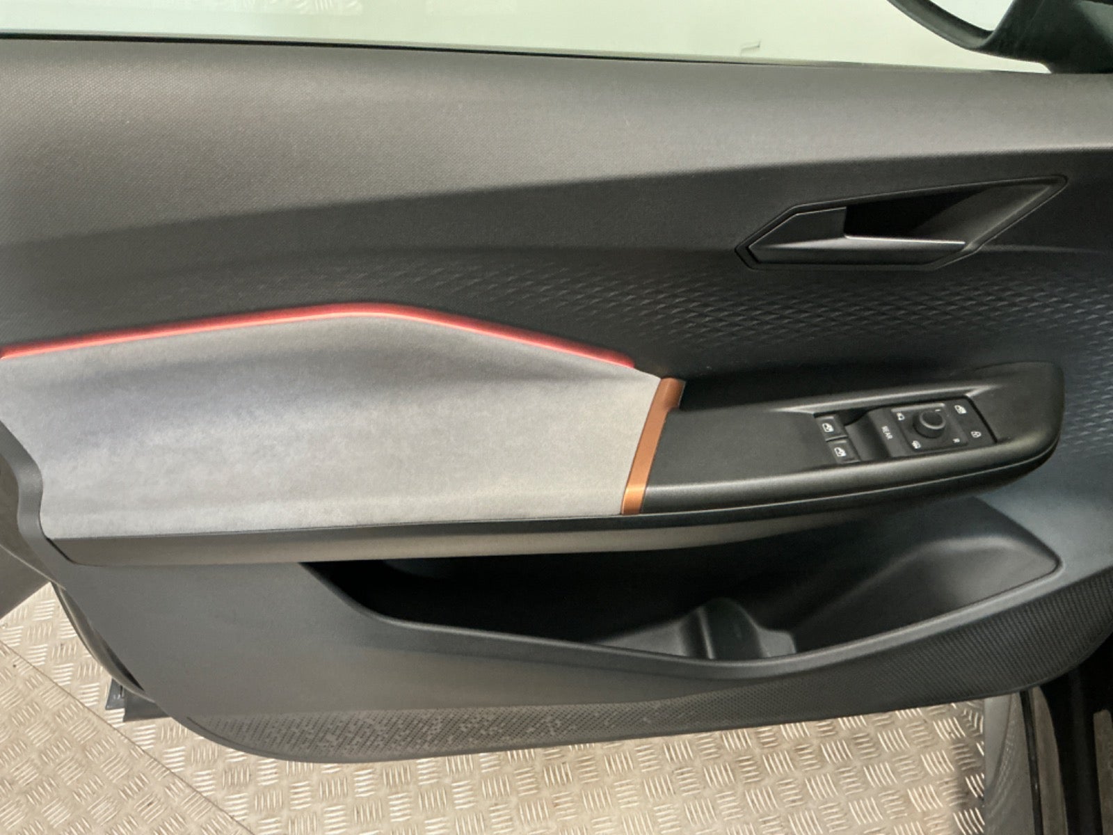 flexleasing-cupra-born-58-e-boost-5d-findleasing