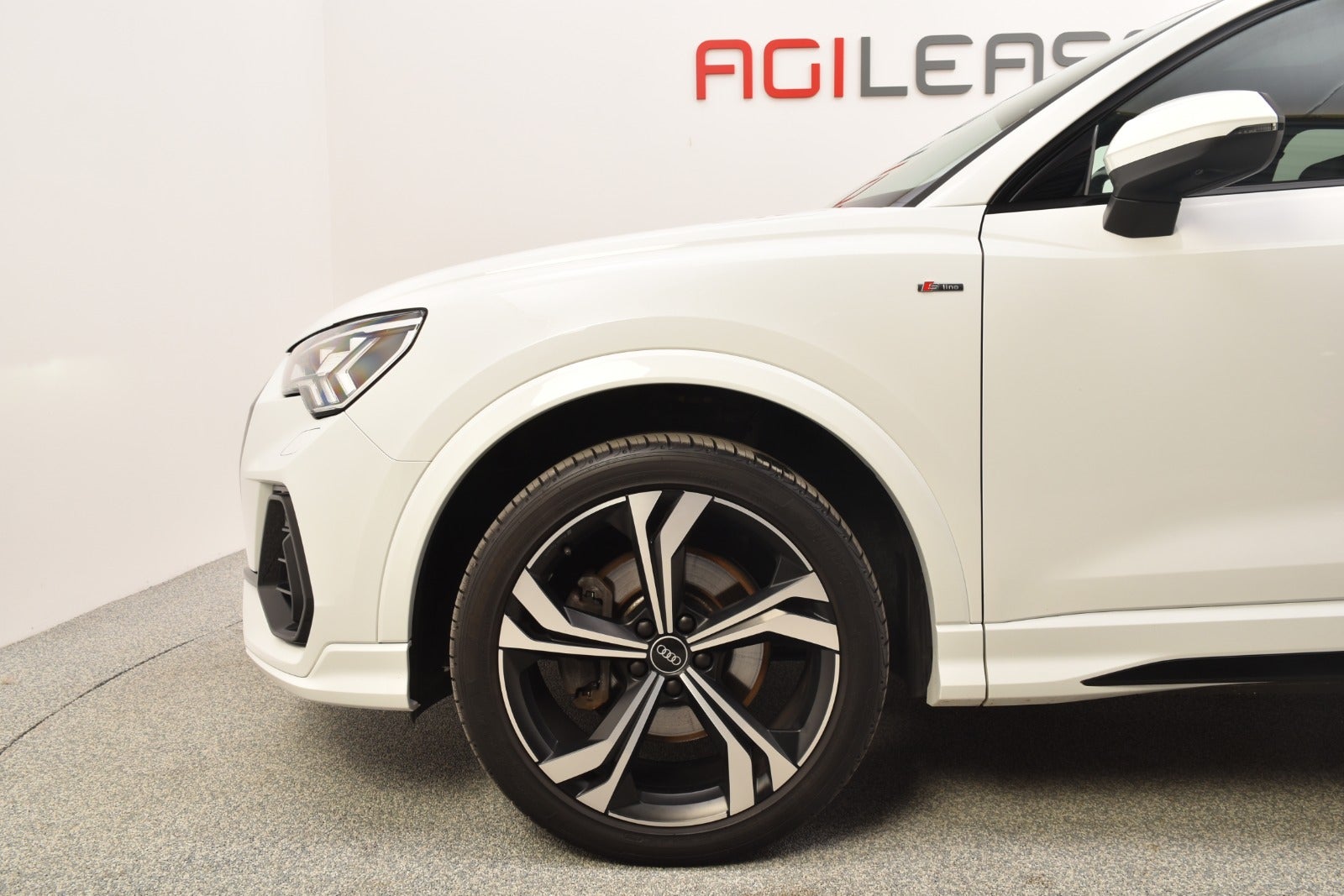 flexleasing-audi-q3-40-tdi-s-line-quattro-s-tr-5d-findleasing