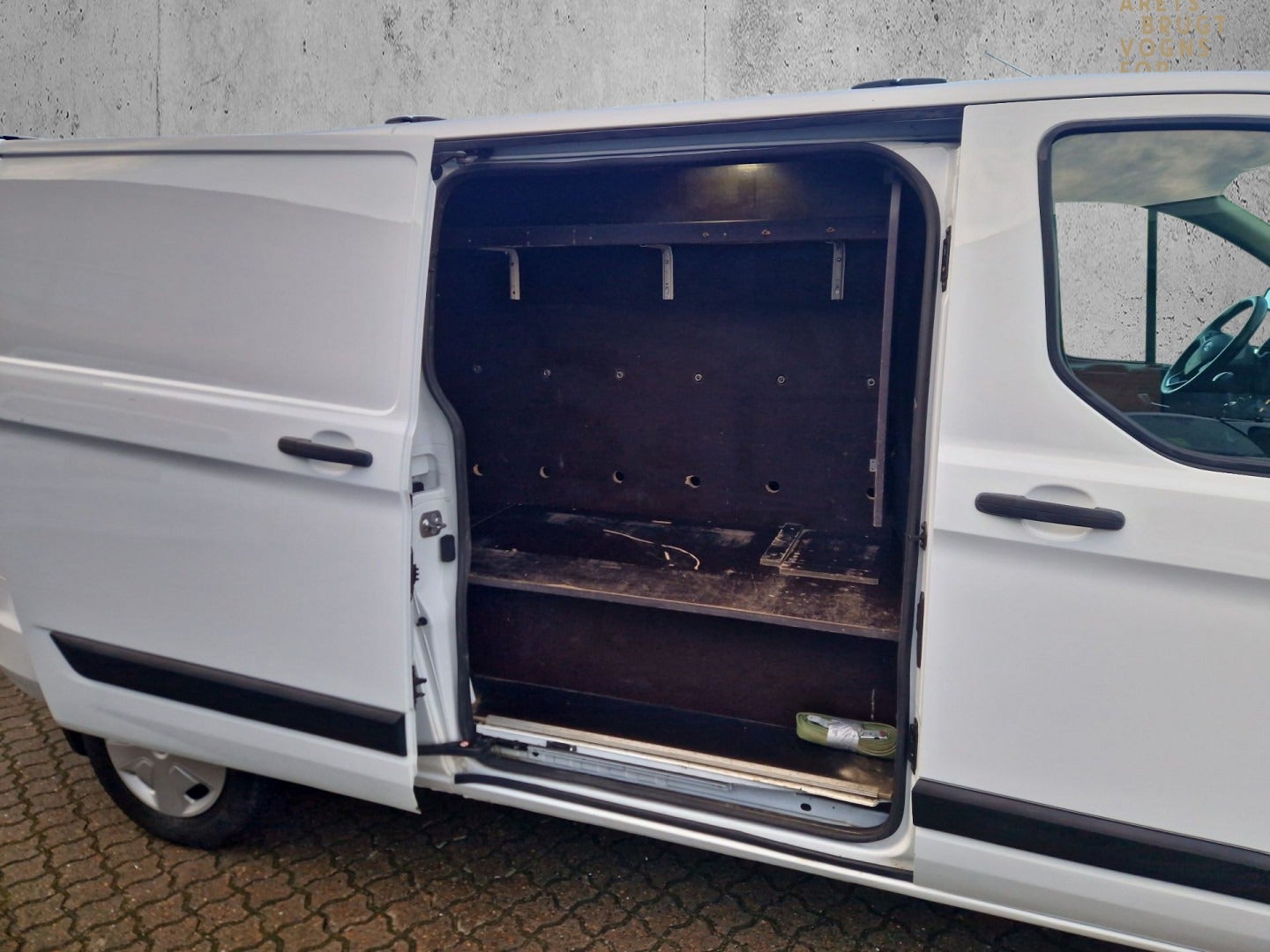 flexleasing-ford-transit-custom-300l-20-tdci-130-trend-findleasing