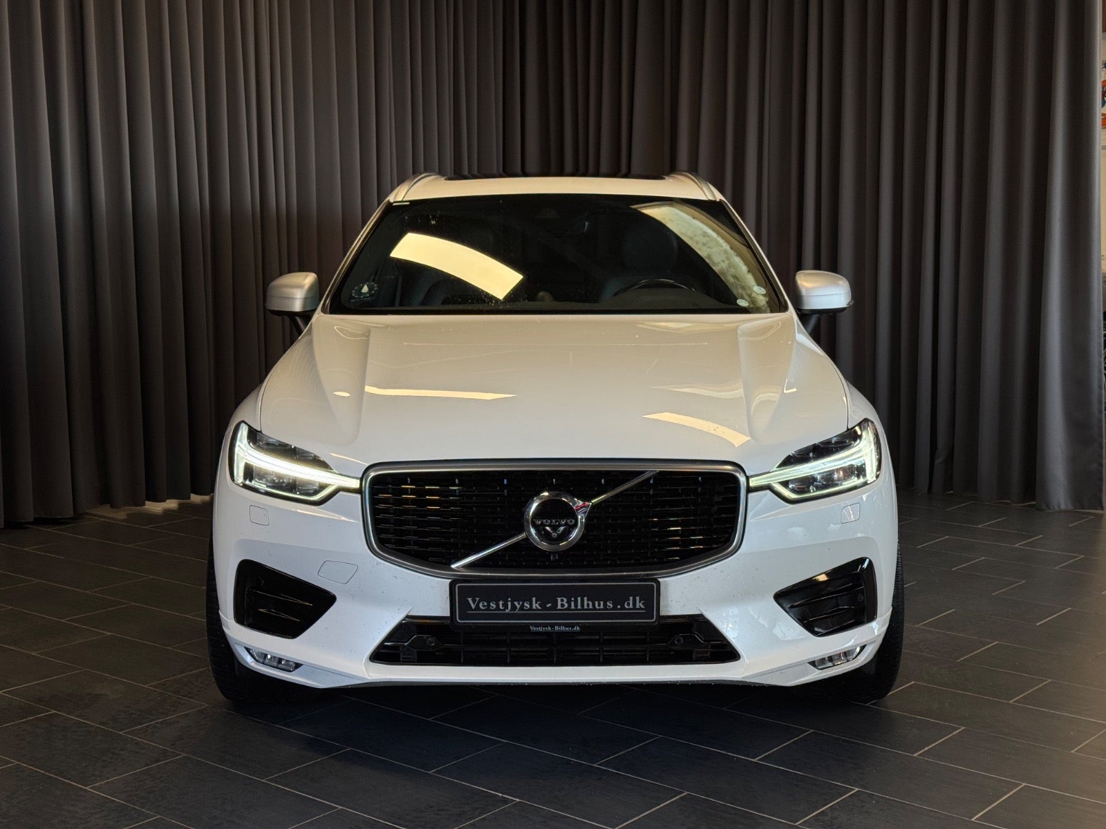 flexleasing-volvo-xc60-20-d5-235-r-design-aut-awd-5d-findleasing