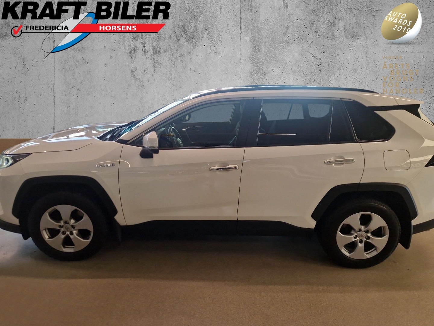 flexleasing-toyota-rav-4-25-hybrid-h4-mds-awd-i-van-5d-findleasing