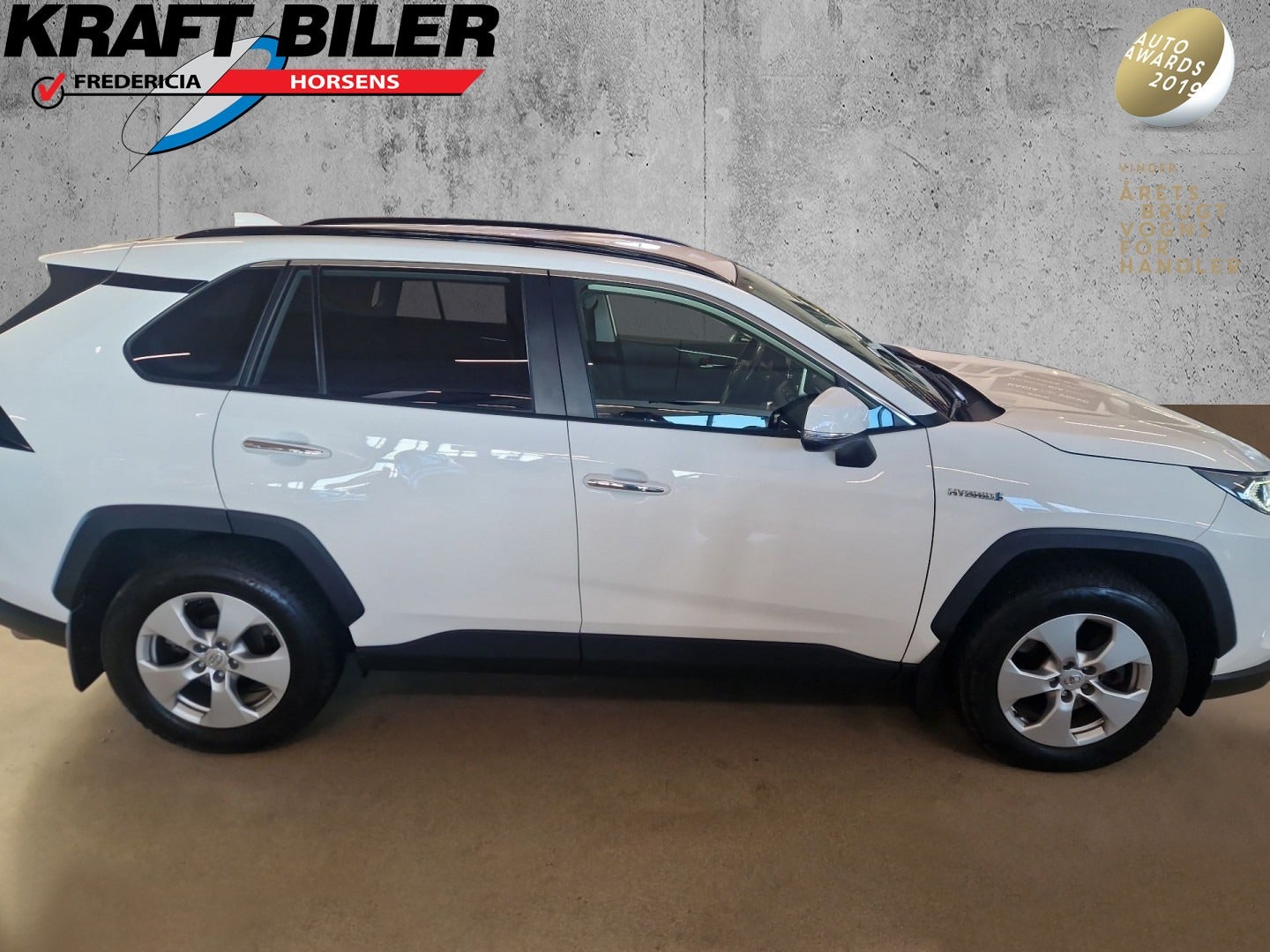 flexleasing-toyota-rav-4-25-hybrid-h4-mds-awd-i-van-5d-findleasing