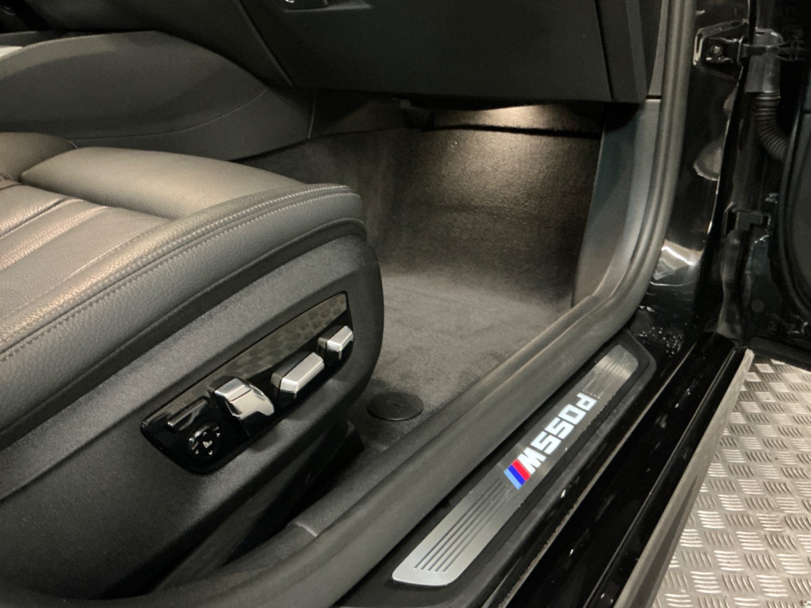 flexleasing-bmw-m550d-30-xdrive-aut-4d-findleasing