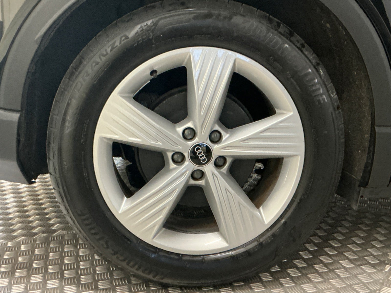 flexleasing-audi-q4-e-tron-40-5d-findleasing