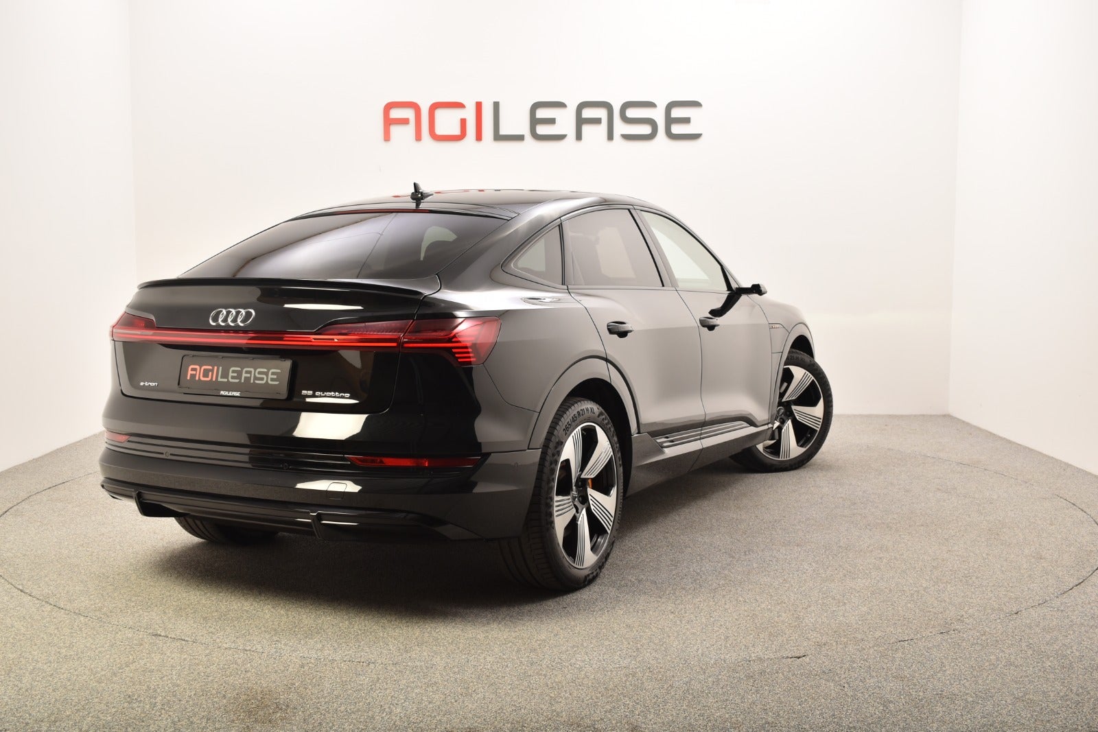 flexleasing-audi-e-tron-55-s-line-sportback-quattro-5d-findleasing