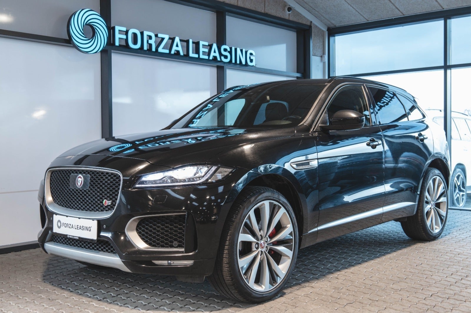 flexleasing-jaguar-f-pace-30-p380-s-aut-awd-5d-findleasing