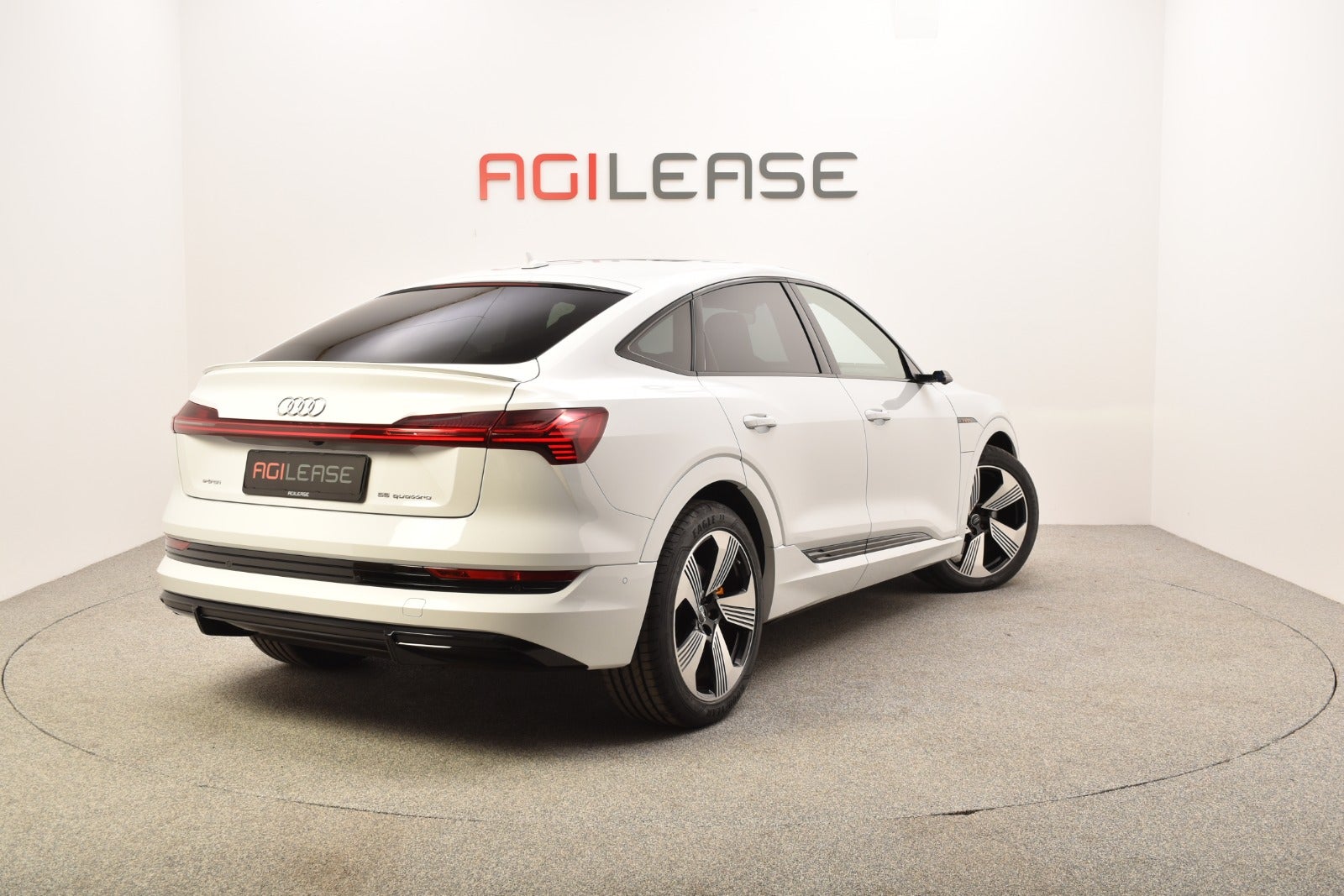 flexleasing-audi-e-tron-55-s-line-sportback-quattro-5d-findleasing