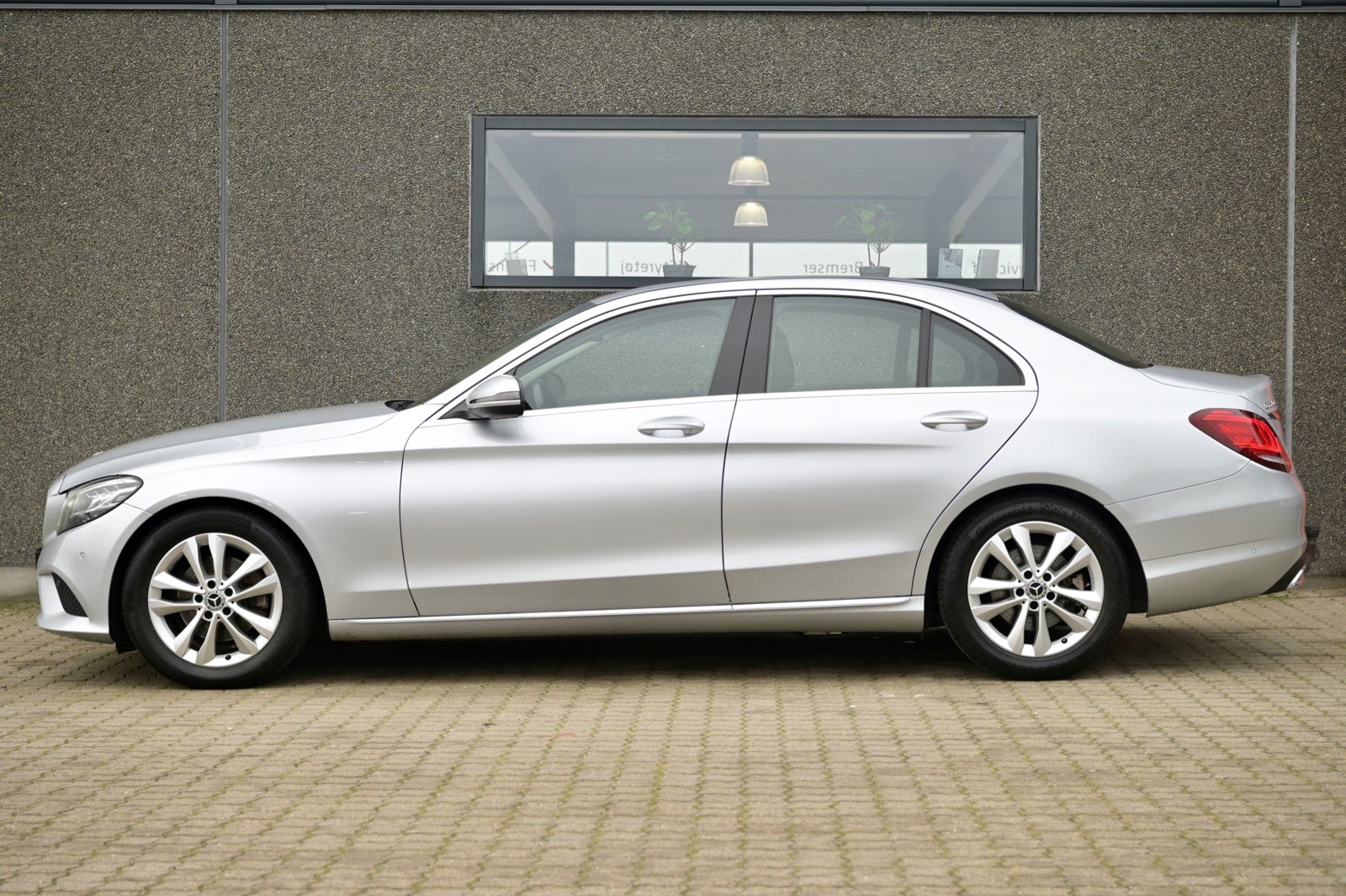 flexleasing-mercedes-c220-d-20-avantgarde-aut-4d-findleasing