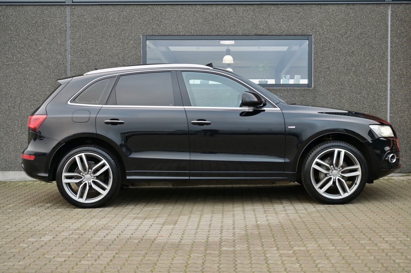 flexleasing-audi-q5-20-tdi-190-quattro-s-tr-van-5d-findleasing