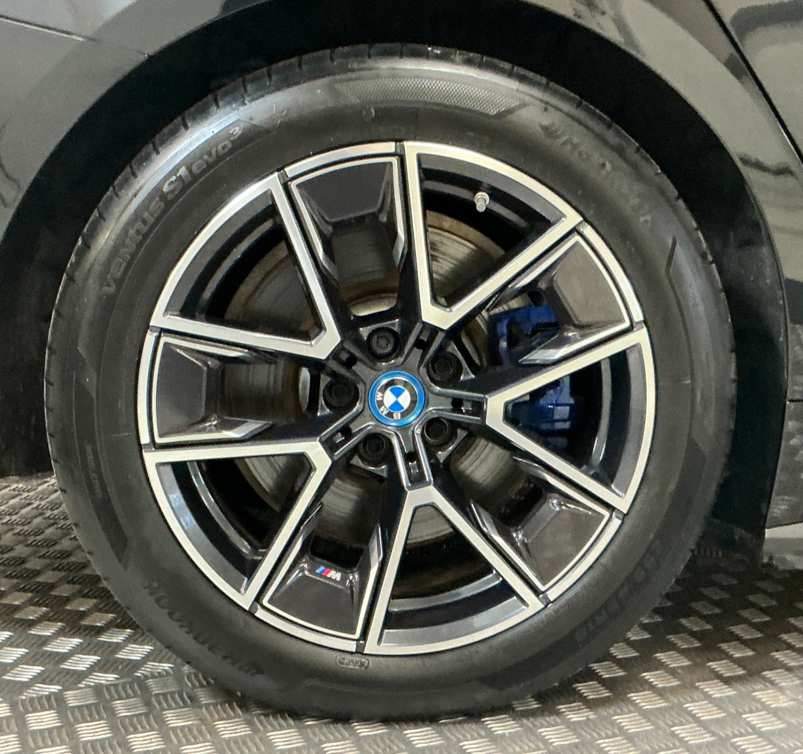 flexleasing-bmw-i4-m50-m-sport-xdrive-5d-findleasing